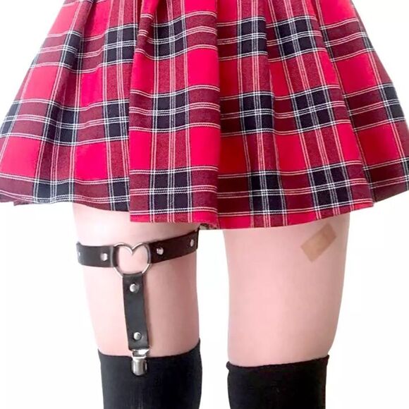 🆕Black Leather Leg Heart Garter Belt - Picture 1 of 6